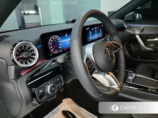 Mercedes-Benz A-Class W177 2024 Белый из Кореи, фото 4