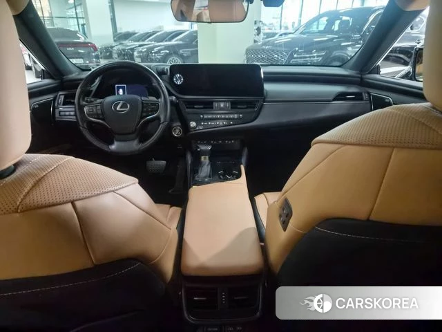 Lexus ES300h 7th generation 2022 Белый из Кореи, фото 4