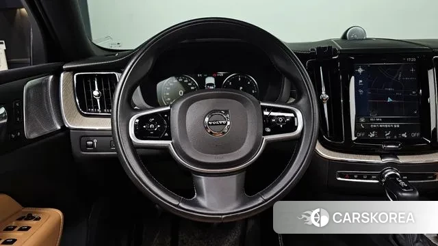 Volvo XC60 second Generation 2019 Белый из Кореи, фото 4