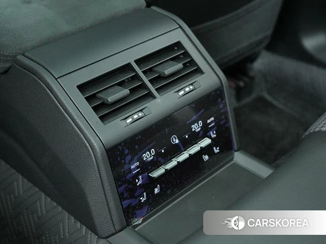 Porsche Panamera 2026 Серебристо-серый из Китая, фото 4