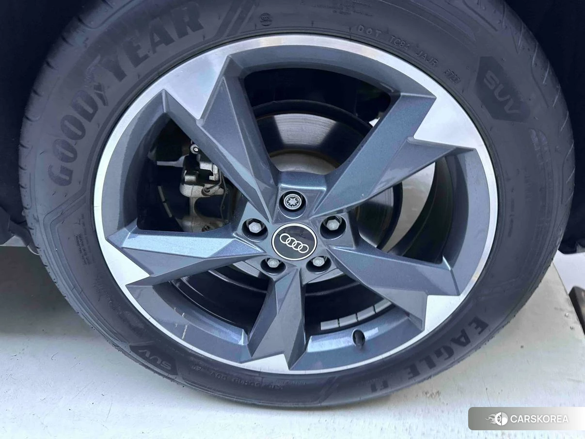 Audi Q3 2022 Зеленый из Китая, фото 4