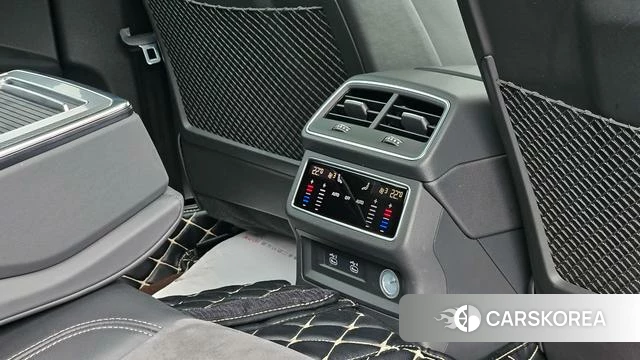 Audi A6L 2020 Темно-серый из Китая, фото 4