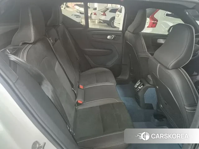 Volvo XC40 Richards 2024 Белый из Кореи, фото 4