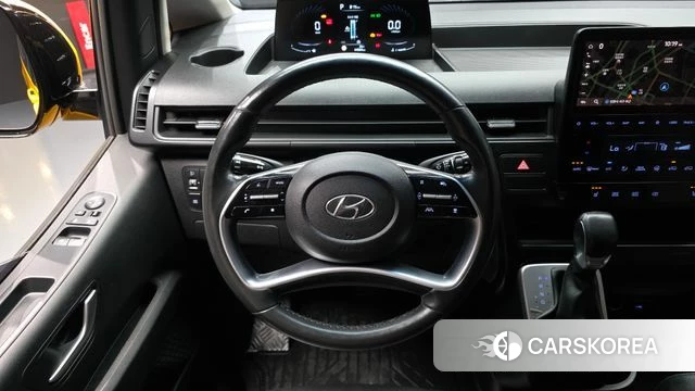 Hyundai Staria 2021 Желтый из Кореи, фото 4