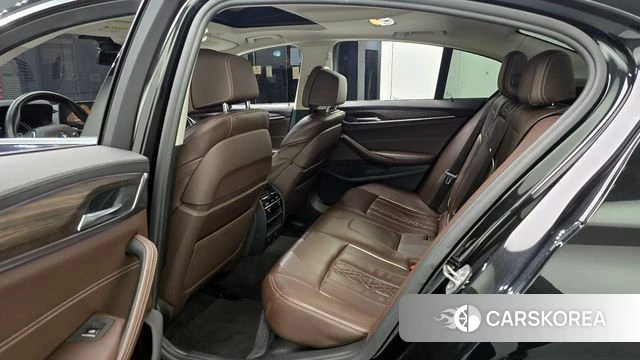 BMW 5 Series (G30) 2018 Черный из Кореи, фото 4