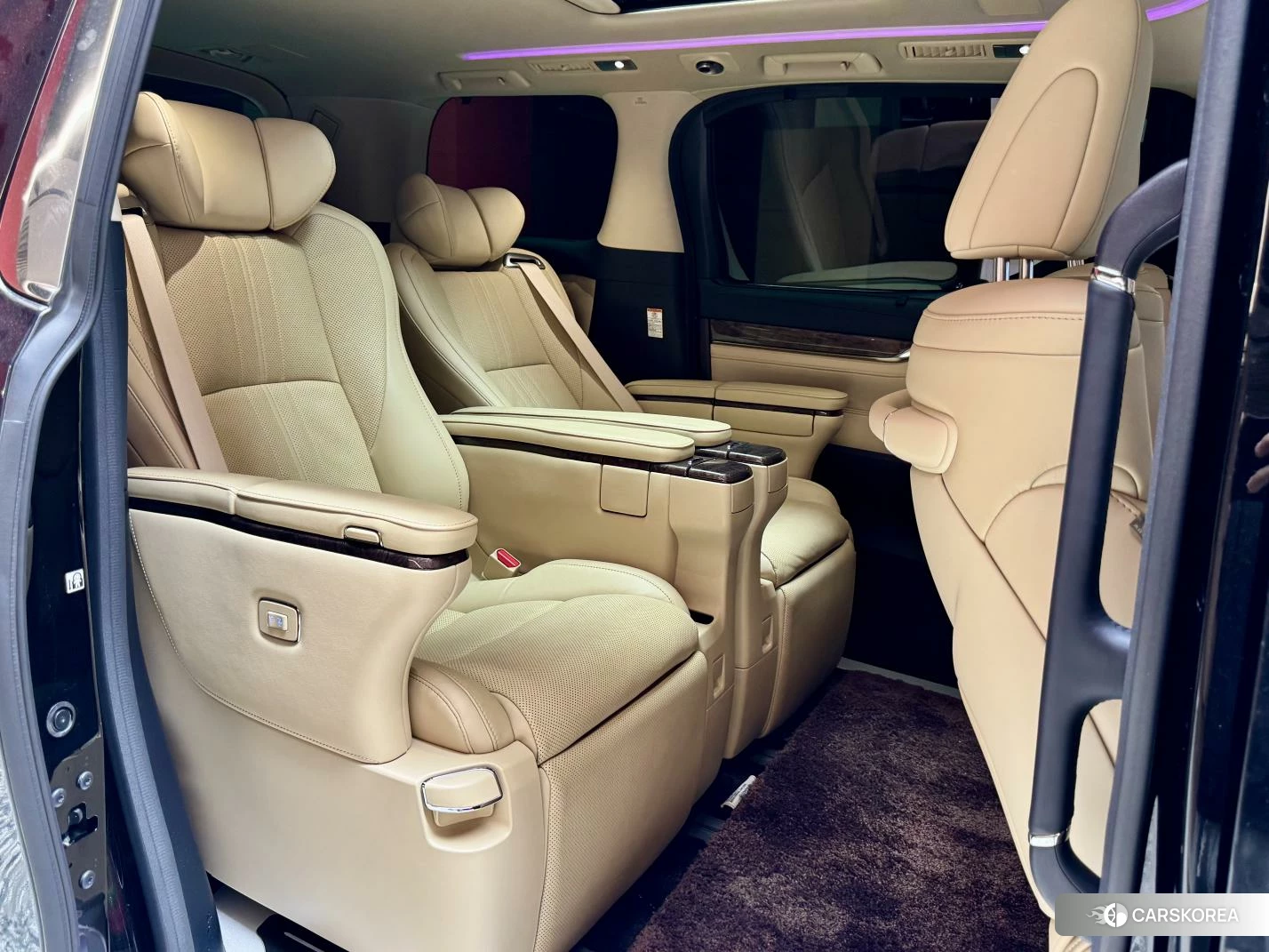 Toyota Elfa 2021 Черный из Китая, фото 4
