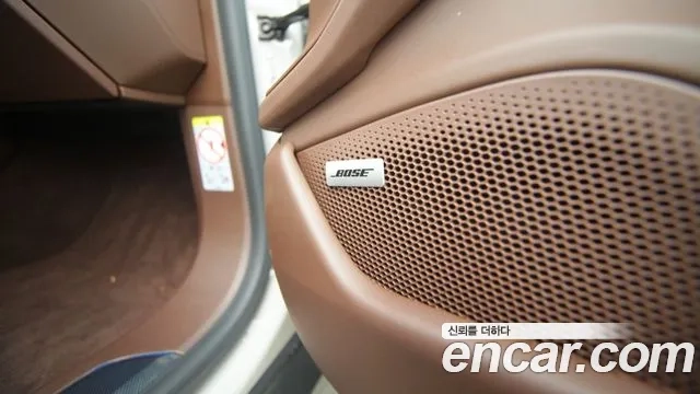 Porsche Taycan 2022 Серебристо-серый из Кореи, фото 4