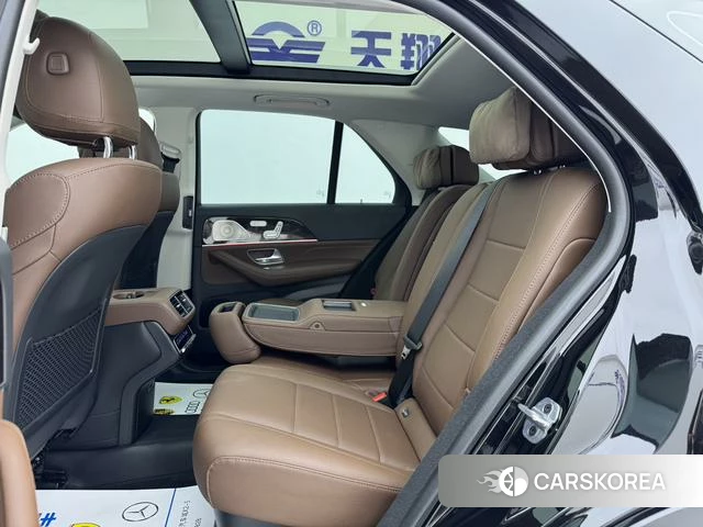 Mercedes-Benz GLE (import) 2024 Черный из Китая, фото 4