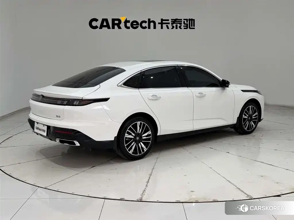 Chang'an Yidong 2026 Белый из Китая, фото 4