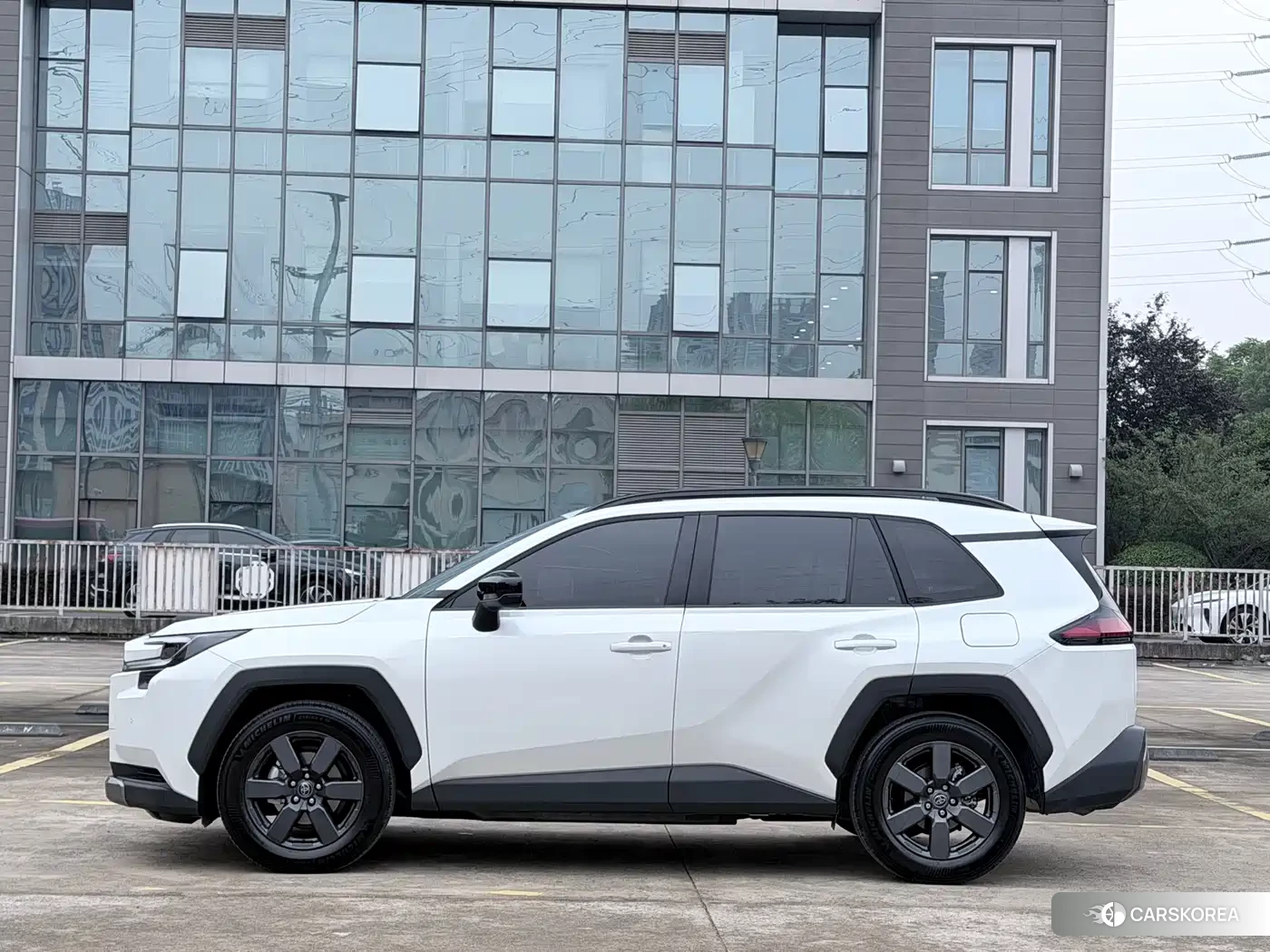 Toyota RAV4 2026 Белый из Китая, фото 4
