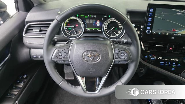 Toyota Camry (XV70) 2024 Серый из Кореи, фото 4