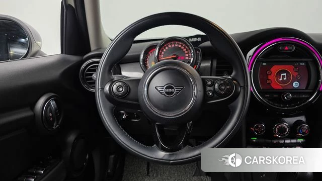 Mini Cooper 2019 Жемчужный цвет из Кореи, фото 4