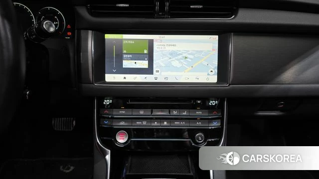 Jaguar XF (X260) 2020 Белый из Кореи, фото 4