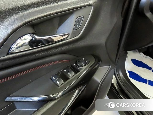 Chevrolet (GM Daewoo) Trax Crossover 2024 Черный из Кореи, фото 4