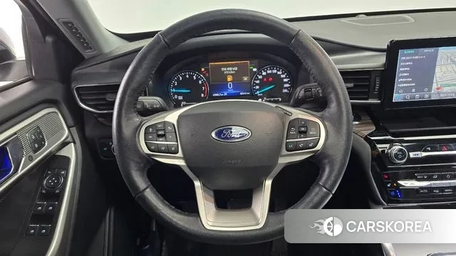 Ford Explorer 6th Generation 2022 Белый из Кореи, фото 4