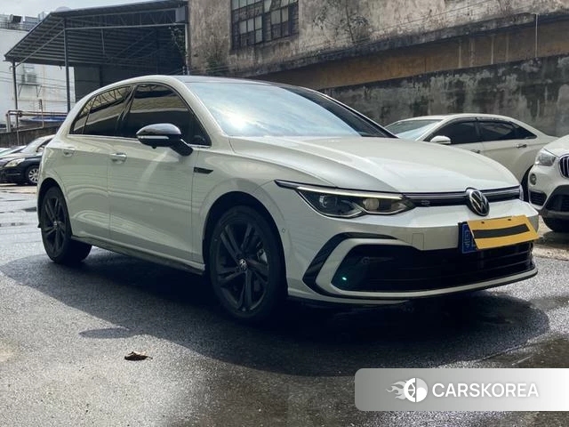 Volkswagen Golf 2023 Белый из Китая, фото 4