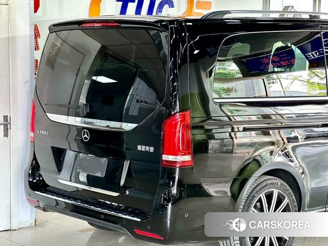 Mercedes-Benz V-class 2024 Черный из Китая, фото 4