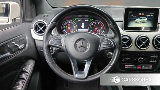 Mercedes-Benz B-Class W246 2018 Белый из Кореи, фото 4