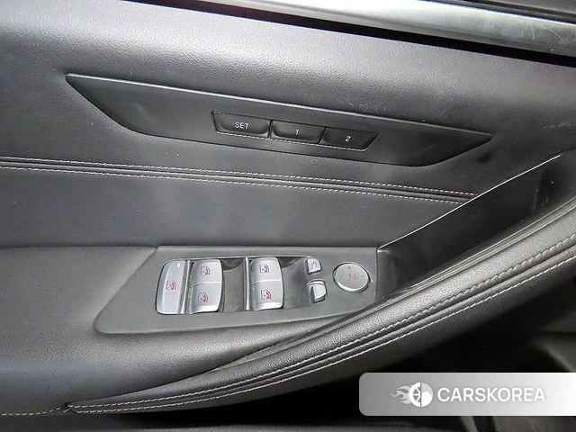 BMW 5 Series (G30) 2021 Белый из Кореи, фото 4