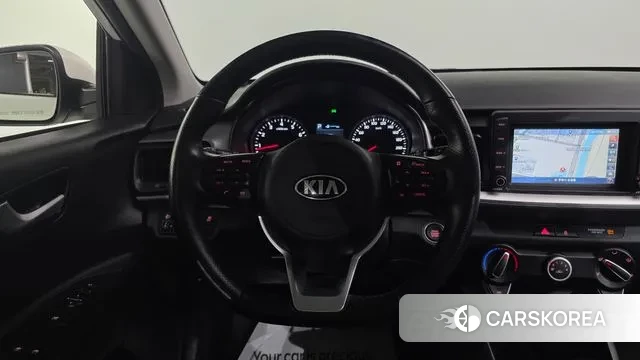 Kia Stonic 2019 Белый из Кореи, фото 4