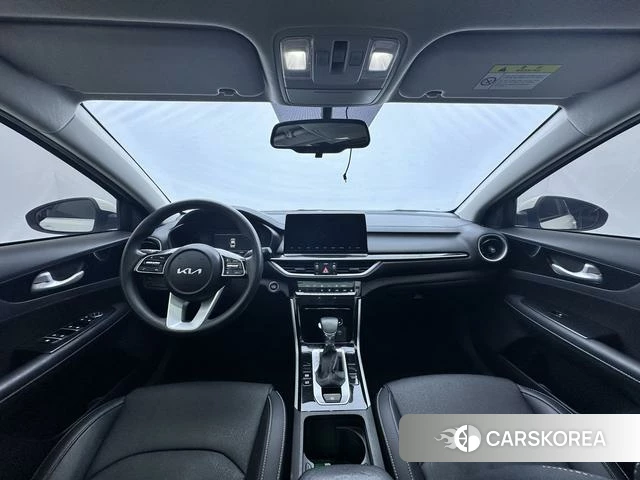 Kia K3 2023 Белый из Китая, фото 4