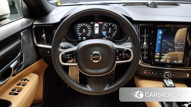 Volvo V90 Cross-Country 2019 Белый из Кореи, фото 4