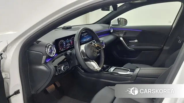 Mercedes-Benz A-Class W177 2024 Белый из Кореи, фото 4