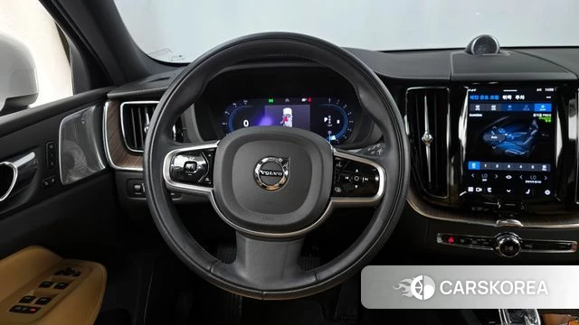 Volvo XC60 second Generation 2022 Белый из Кореи, фото 4