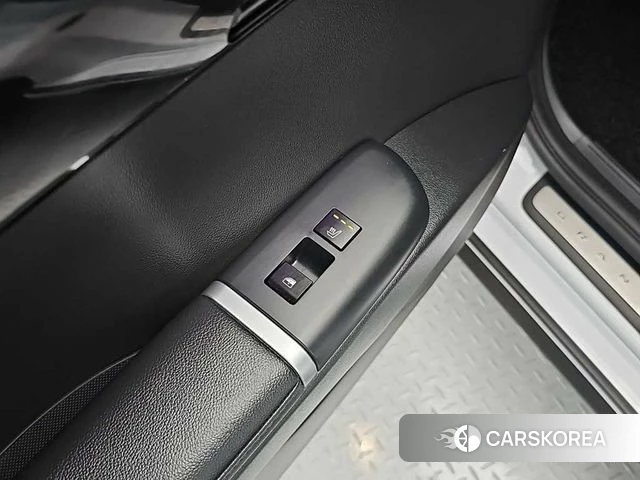 Hyundai Grandeur Hybrid (GN7) 2024 Белый из Кореи, фото 4