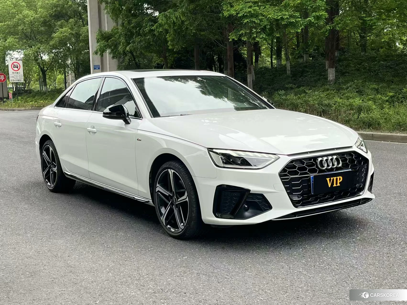 Audi A4L 2023 Белый из Китая, фото 4