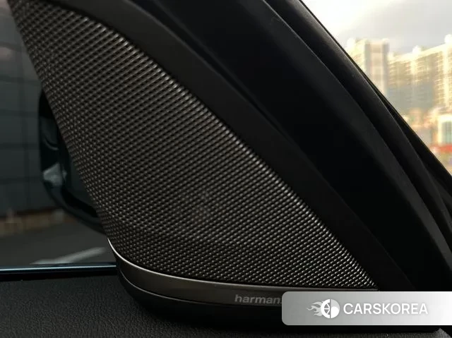 BMW 5 Series (G30) 2023 Серый из Кореи, фото 4