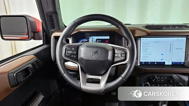 Ford Bronco 6th Generation 2022 Красный из Кореи, фото 4