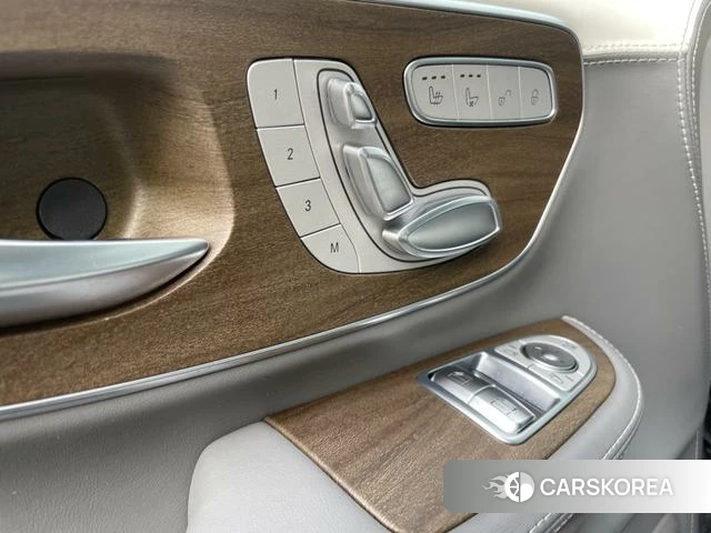 Mercedes-Benz V-class 2023 Черный из Китая, фото 4