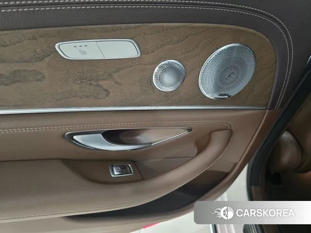 Mercedes-Benz E-Class W213 2018 Белый из Кореи, фото 4