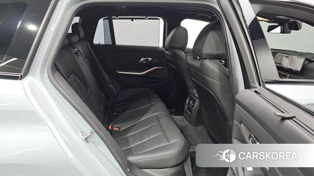 BMW 3 Series (G20) 2025 Серебристо-серый из Кореи, фото 4