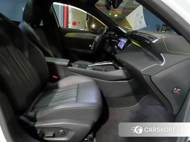 Peugeot 408 2023 Белый из Кореи, фото 4