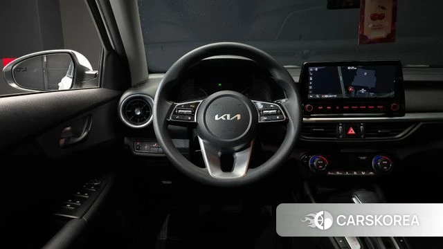 Kia The New K3 2nd generation 2021 Белый из Кореи, фото 4