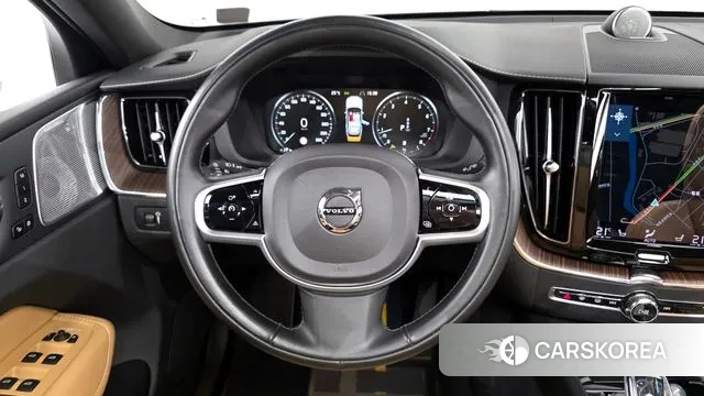 Volvo XC60 second Generation 2021 Белый из Кореи, фото 4