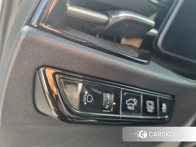 Kia Di Ol Nu Niro 2024 Белый из Кореи, фото 4