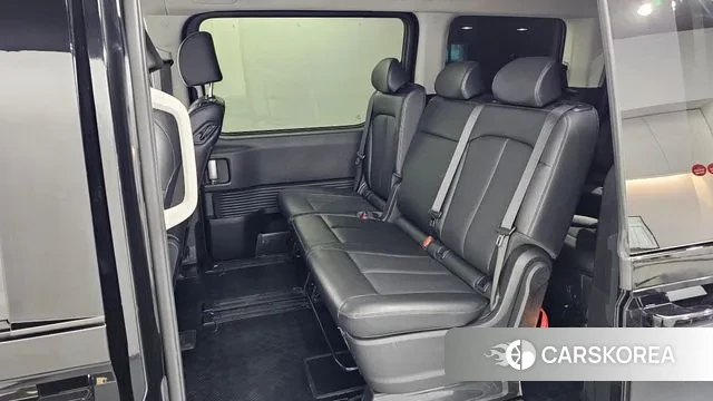 Hyundai Staria 2023 Черный из Кореи, фото 4