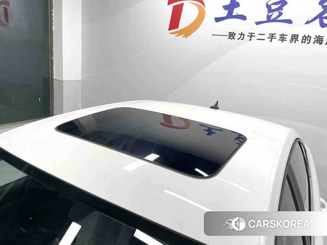 Volkswagen Lavida 2022 Белый из Китая, фото 4