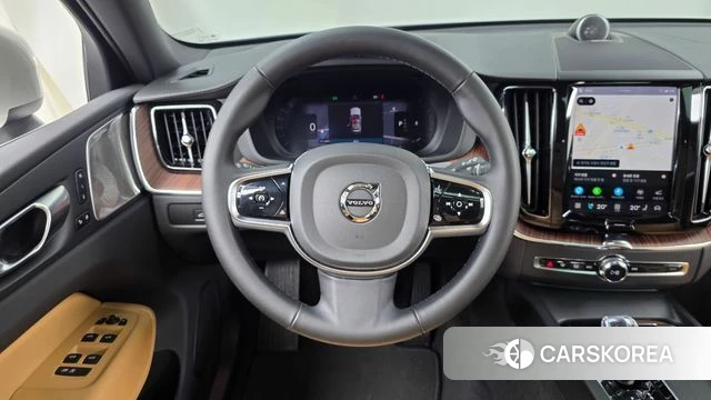 Volvo XC60 second Generation 2024 Белый из Кореи, фото 4