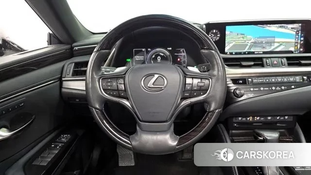 Lexus ES300h 7th generation 2019 Белый из Кореи, фото 4