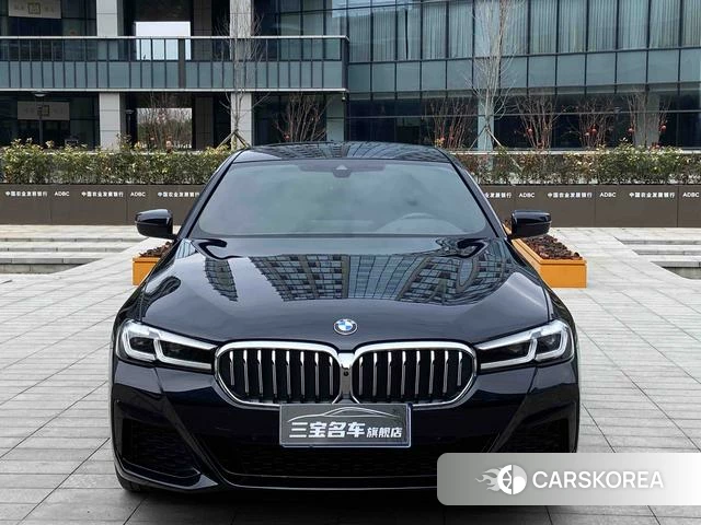 BMW 5 series 2023 Черный из Китая, фото 4