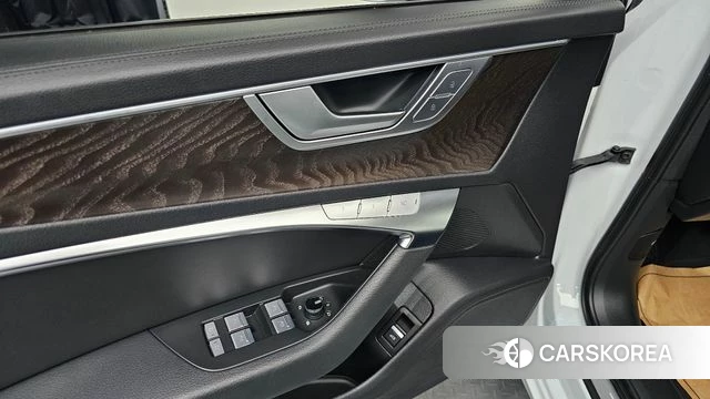 Audi A6 (C8) 2022 Белый из Кореи, фото 4