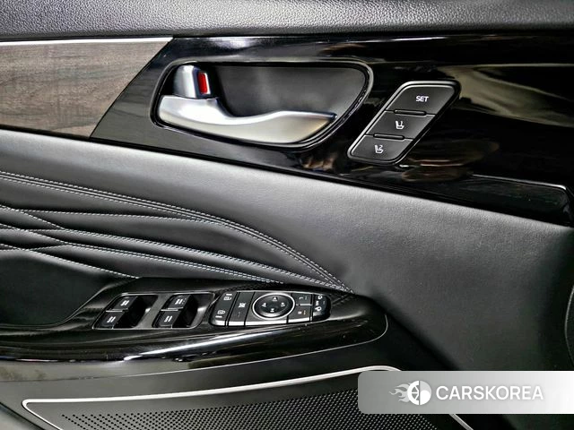 Kia K7 Premier 2019 Черный из Кореи, фото 4