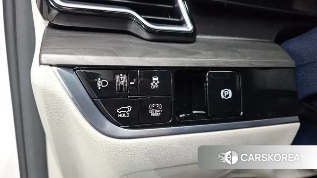 Kia Sportage 5th Generation Hybrid 2022 Белый из Кореи, фото 4