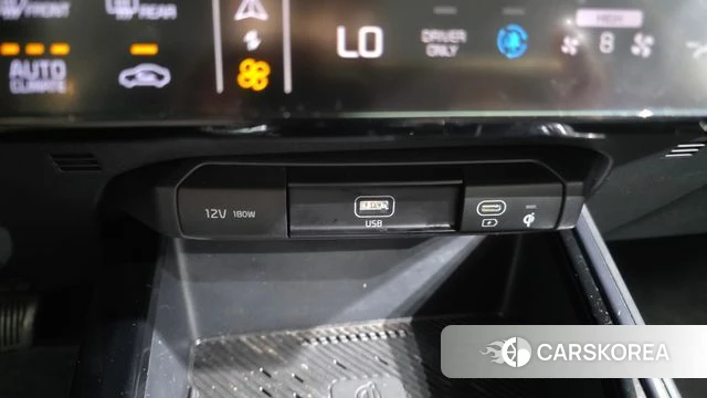 Kia Di Ol Nu Niro 2022 Белый из Кореи, фото 4