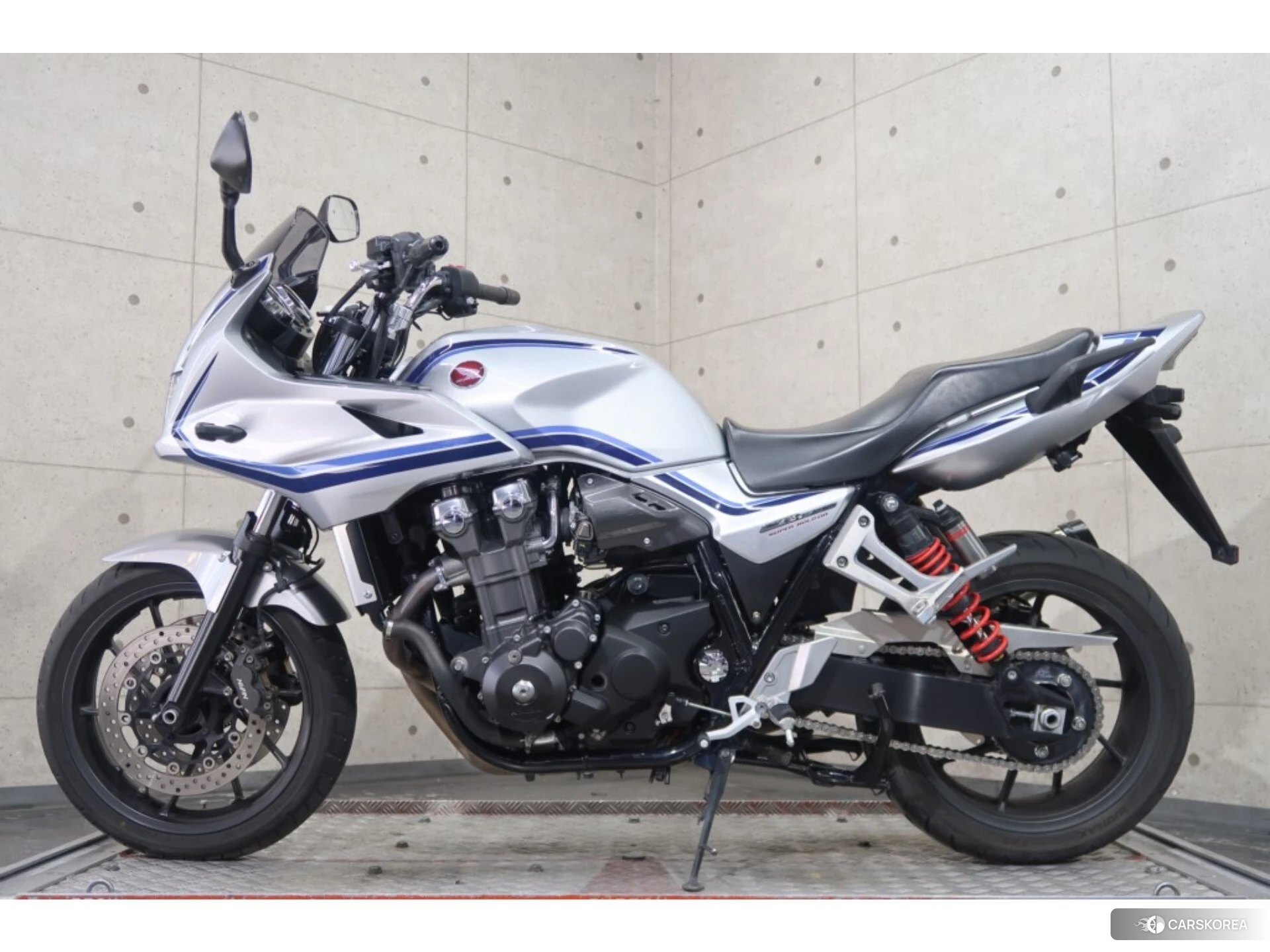 Проданный Honda CB1300SF BOLDOR ABS id 3950460 из Японии