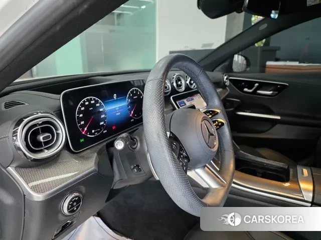 Mercedes-Benz C-Class W206 2023 Белый из Кореи, фото 4